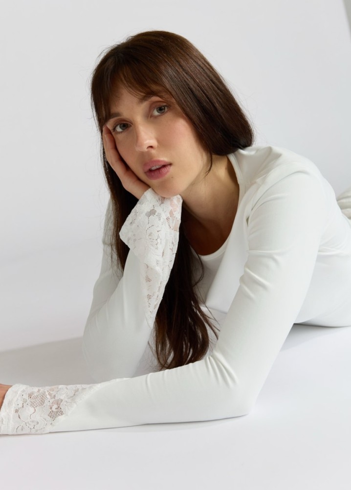 lauren saliu - model