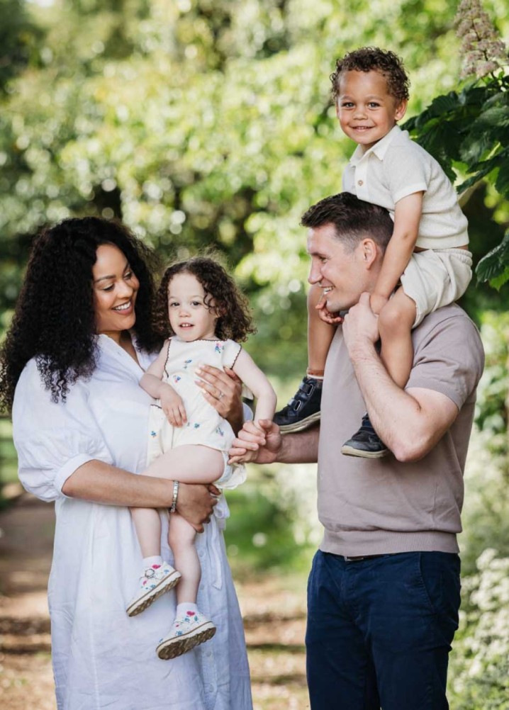 macdonald family - profile