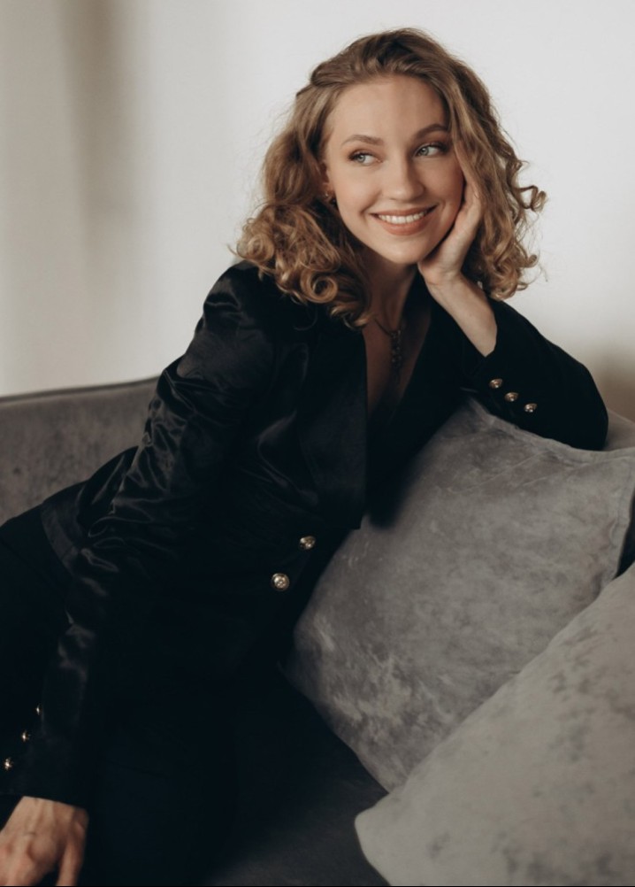 anastasia aush - profile