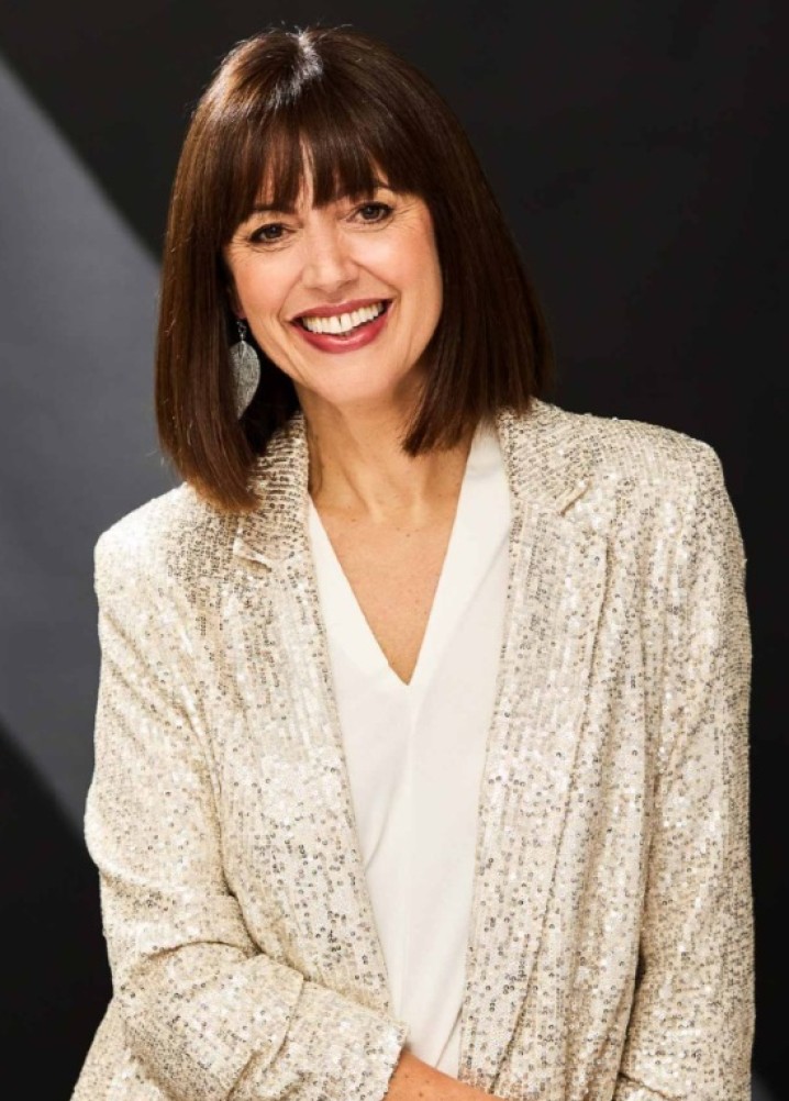 claire holdom - profile