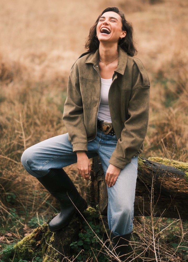 daisy oliphant - model