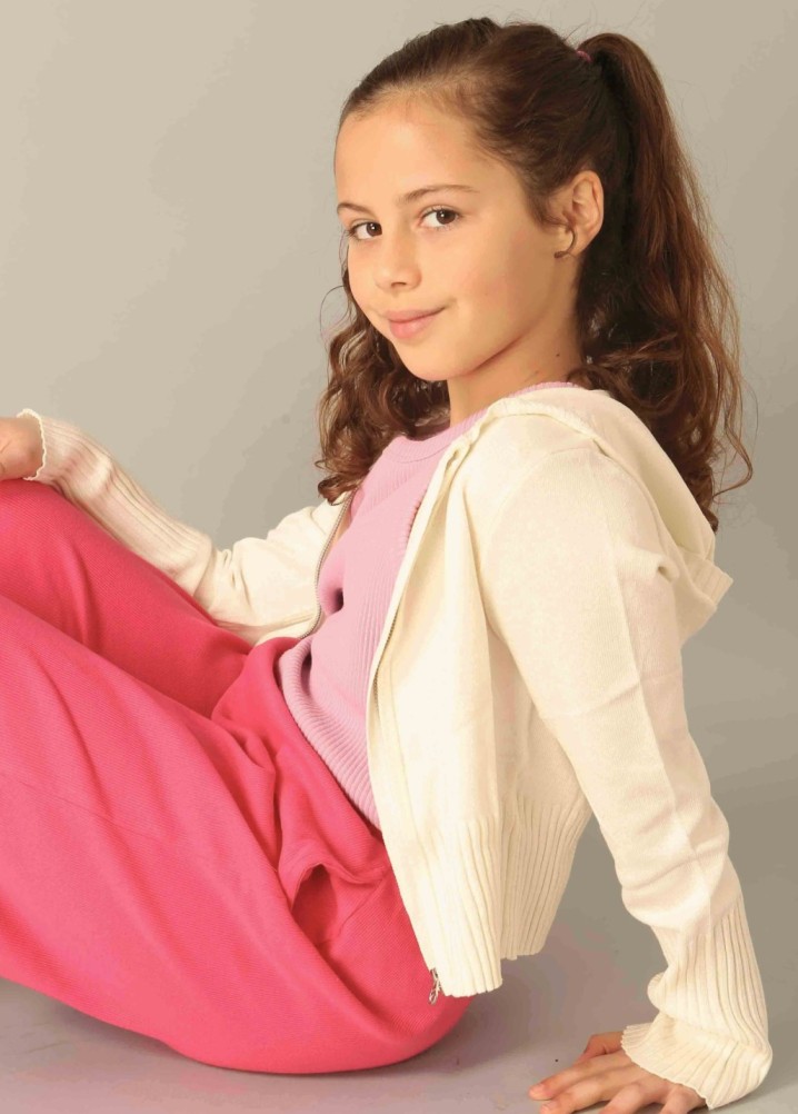 nyla sarris - junior