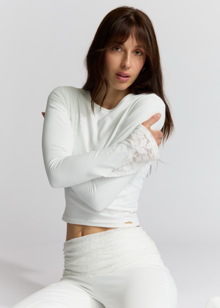 lauren saliu - model