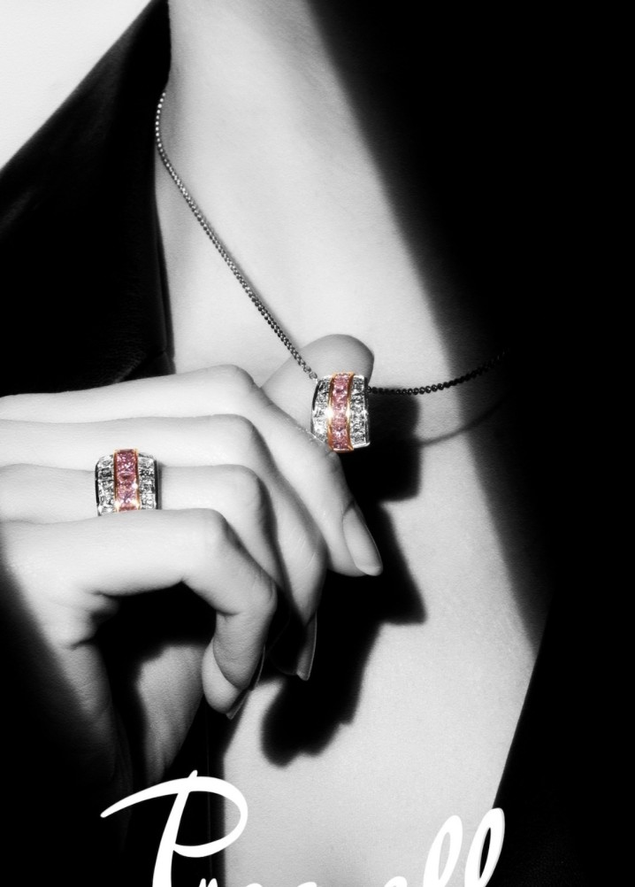 ada roberts - hands