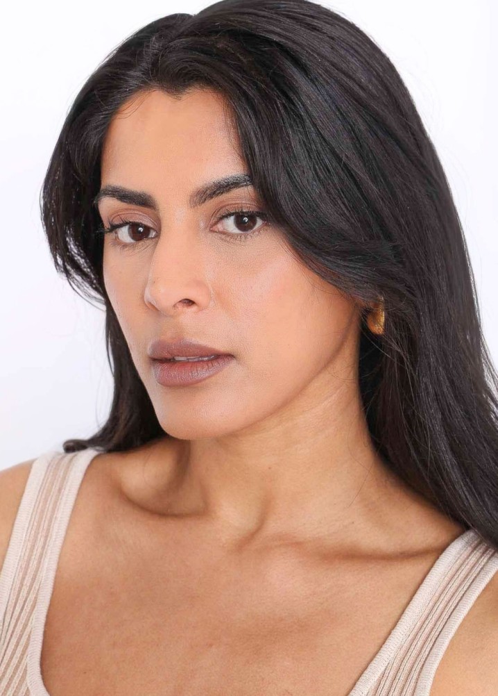 amna saleem-walters - model