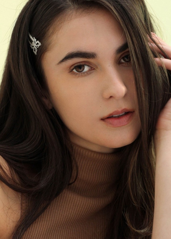 anya conlon - model