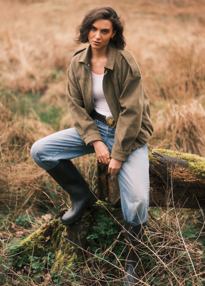 daisy oliphant - model