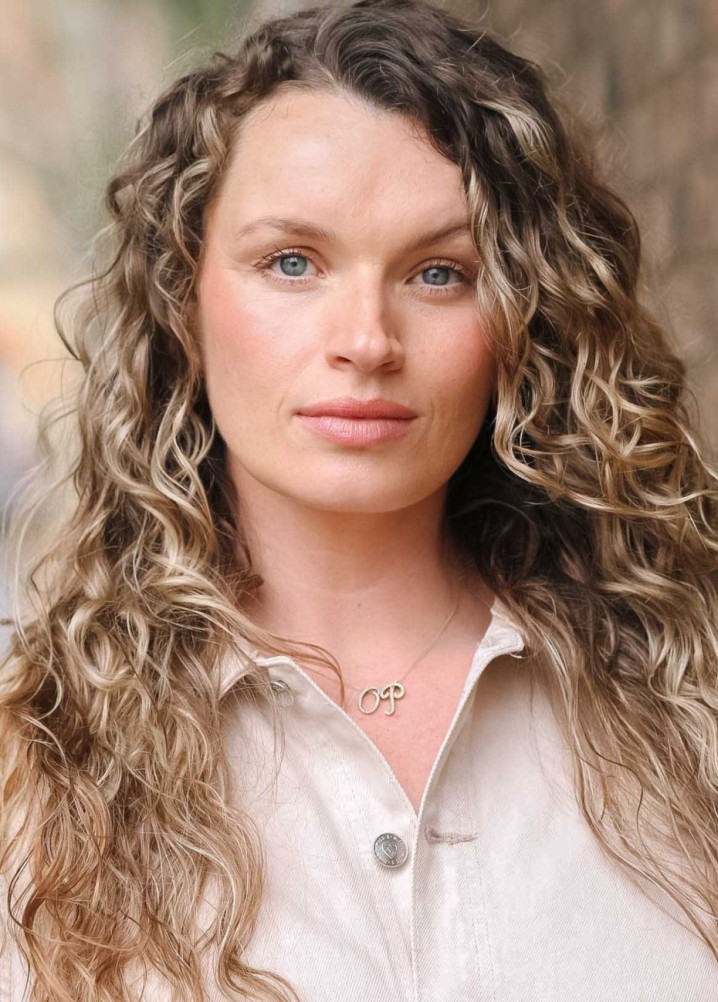 daisy cole - profile