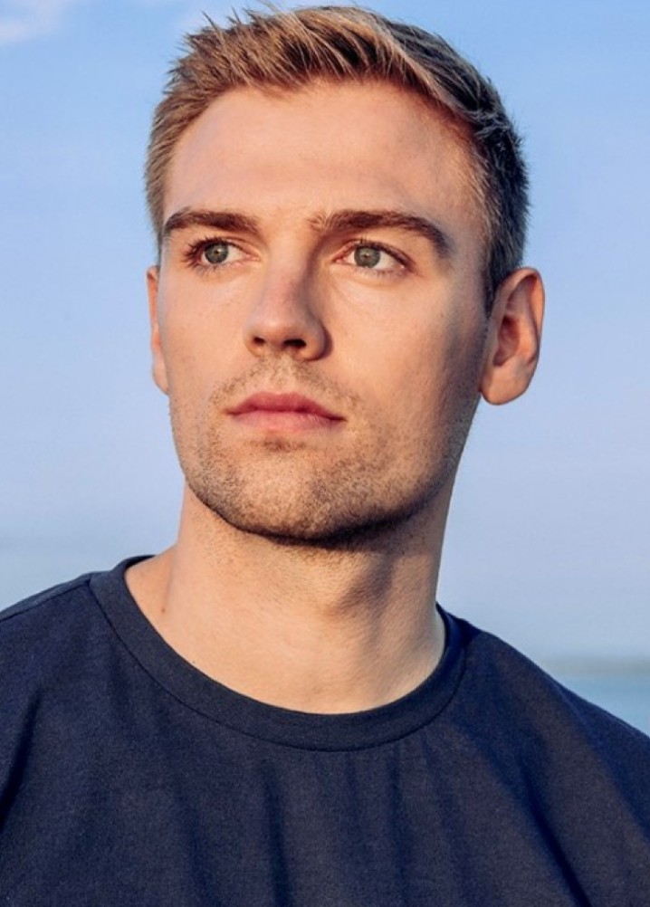 tom cleave - profile