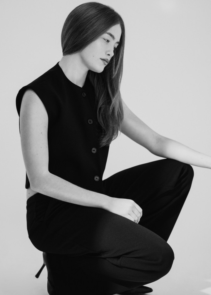 lili-mae cleary - model