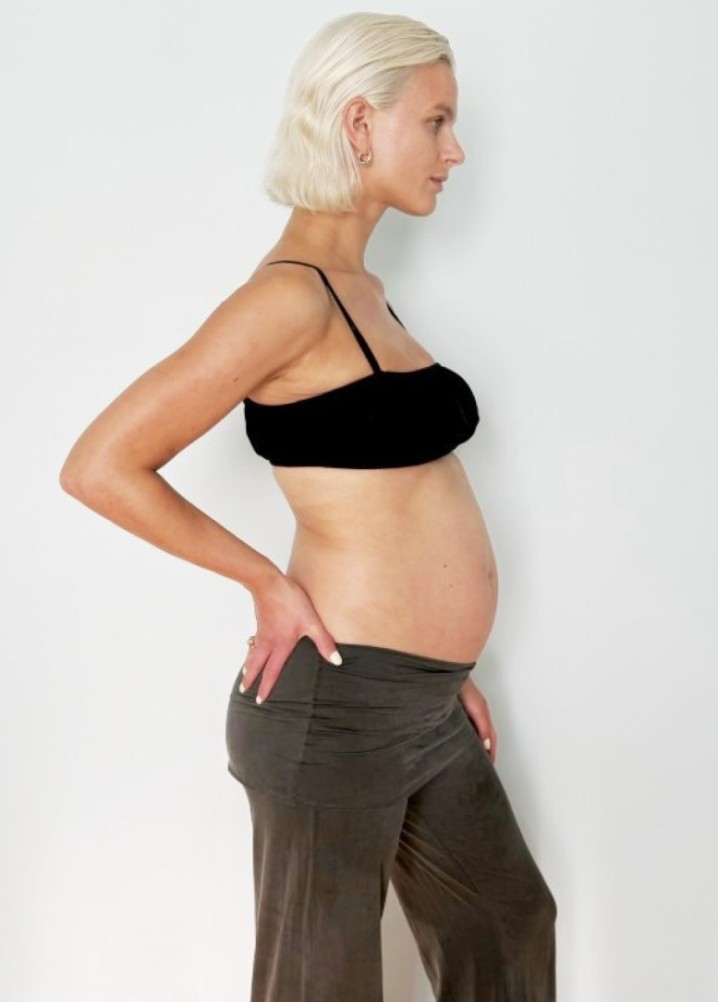 olive harvey - maternity
