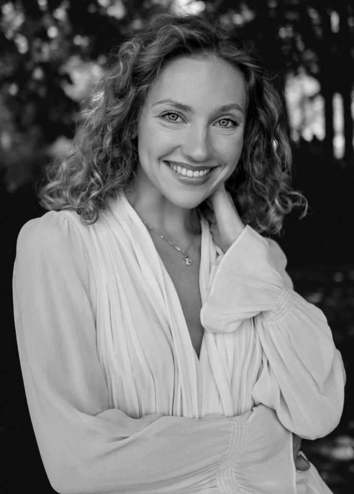 anastasia aush - actor