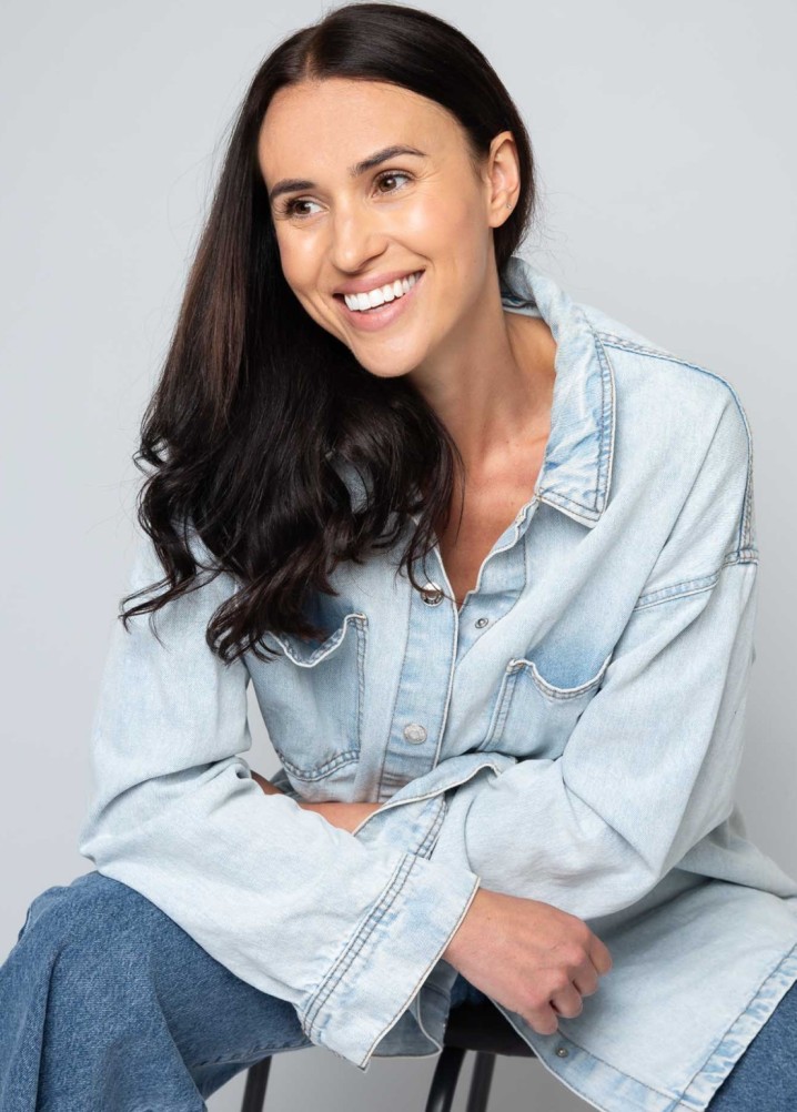 fiona merry mew - model