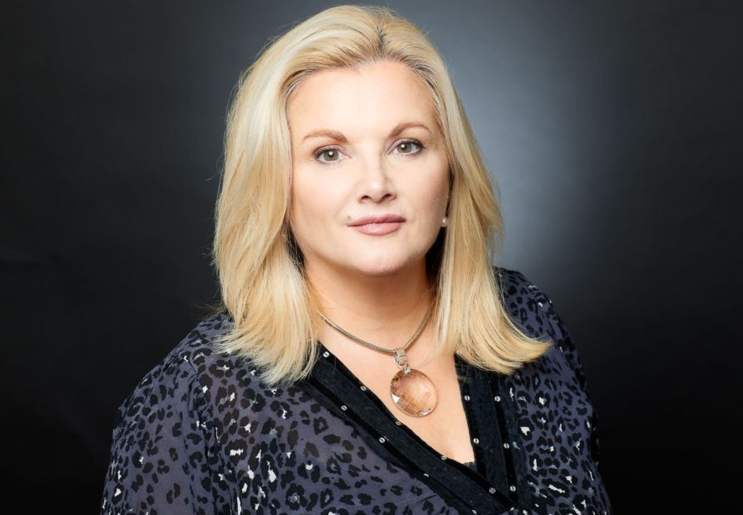 louise de brookley - profile