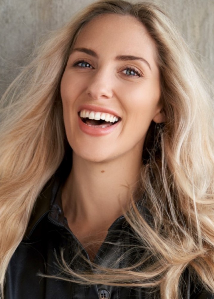 danielle warwick - profile