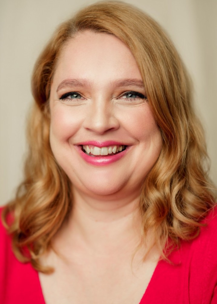 elaine andrews - profile