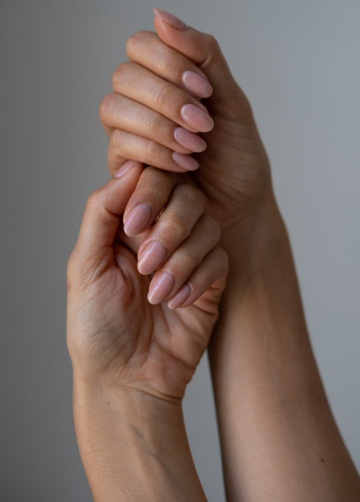 laura porta - hands