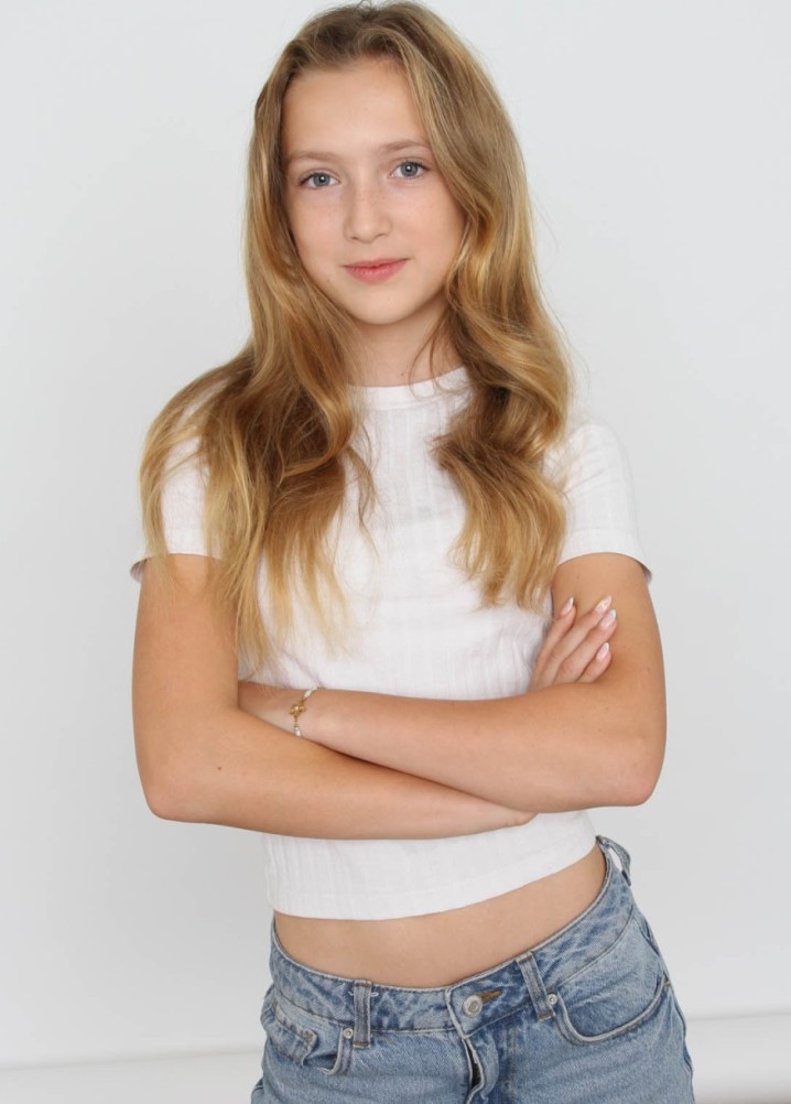 molly oliver - junior
