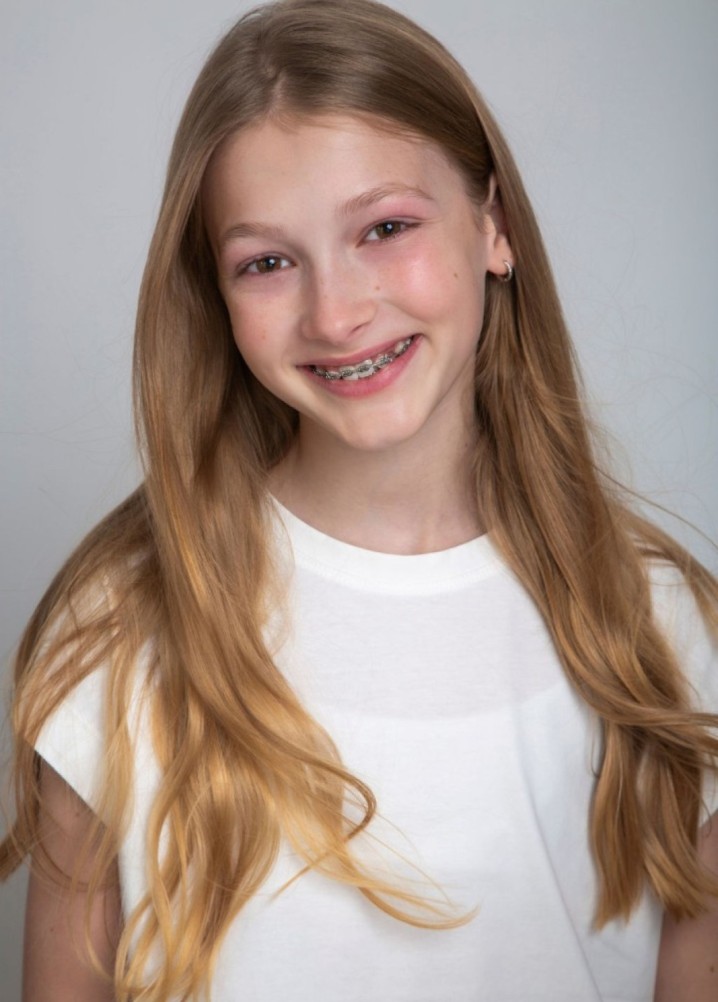 bella winfield - junior
