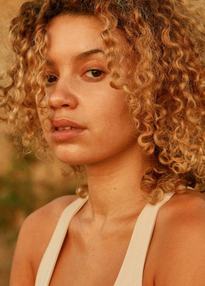 lara olutunmogun - real