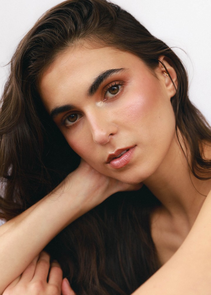 anya conlon - model
