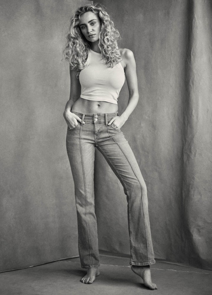 izzy stickland - model