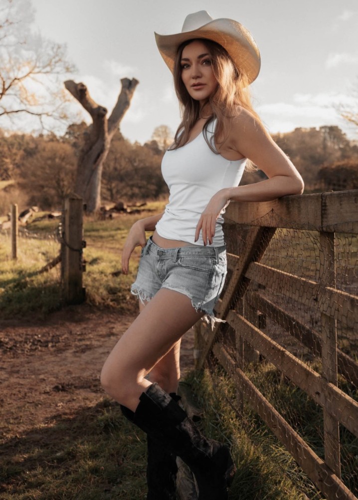 mirabel stuart - actor