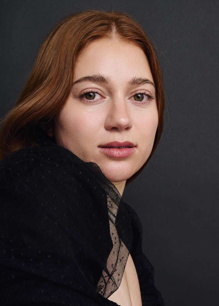 olivia white - real & unique