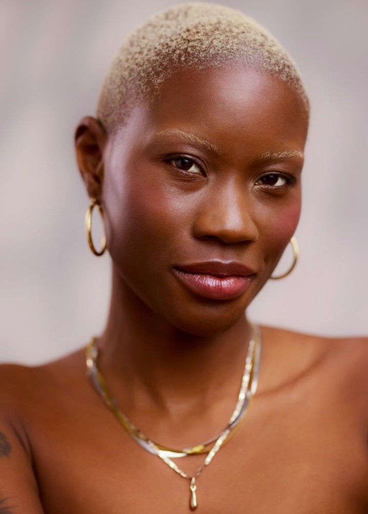 lola lelo - profile
