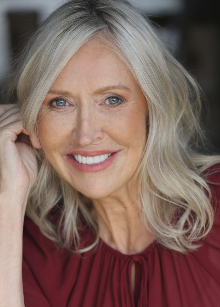 zoe nicholas - profile