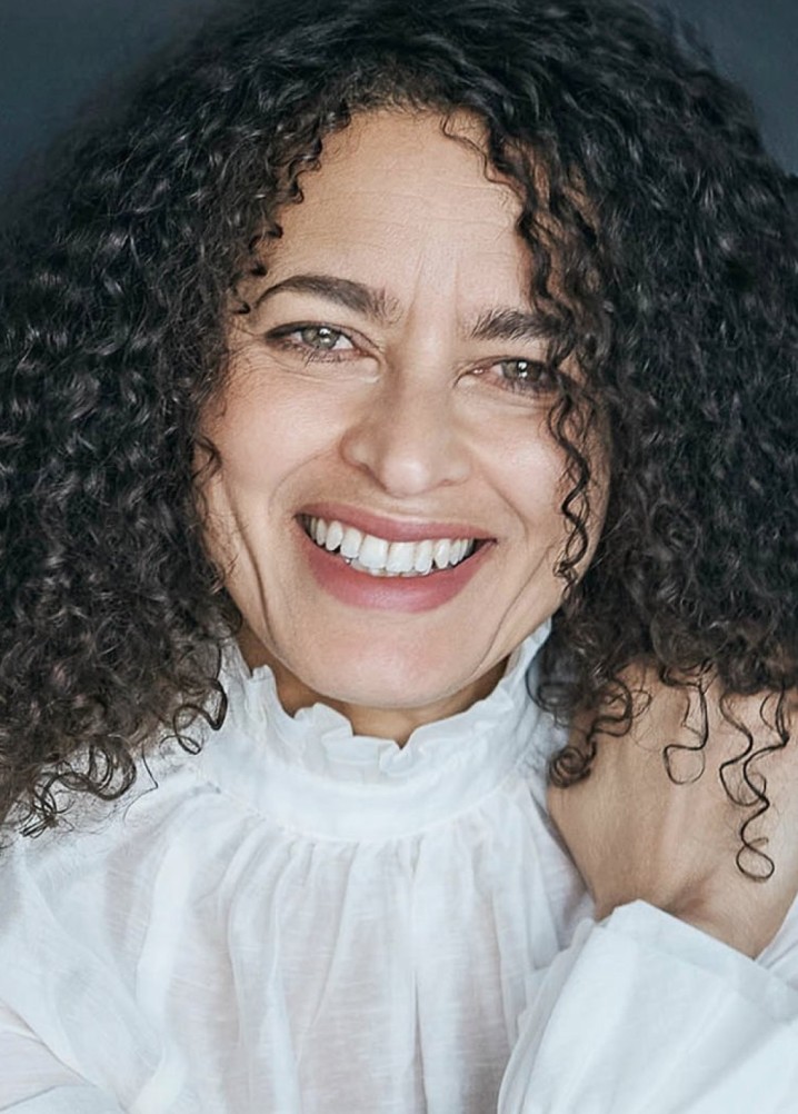 christianne oliveira - profile