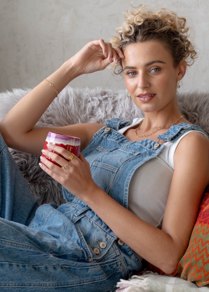 izzy stickland - model
