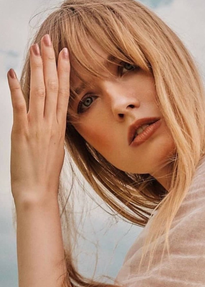 natasha murphy - hands