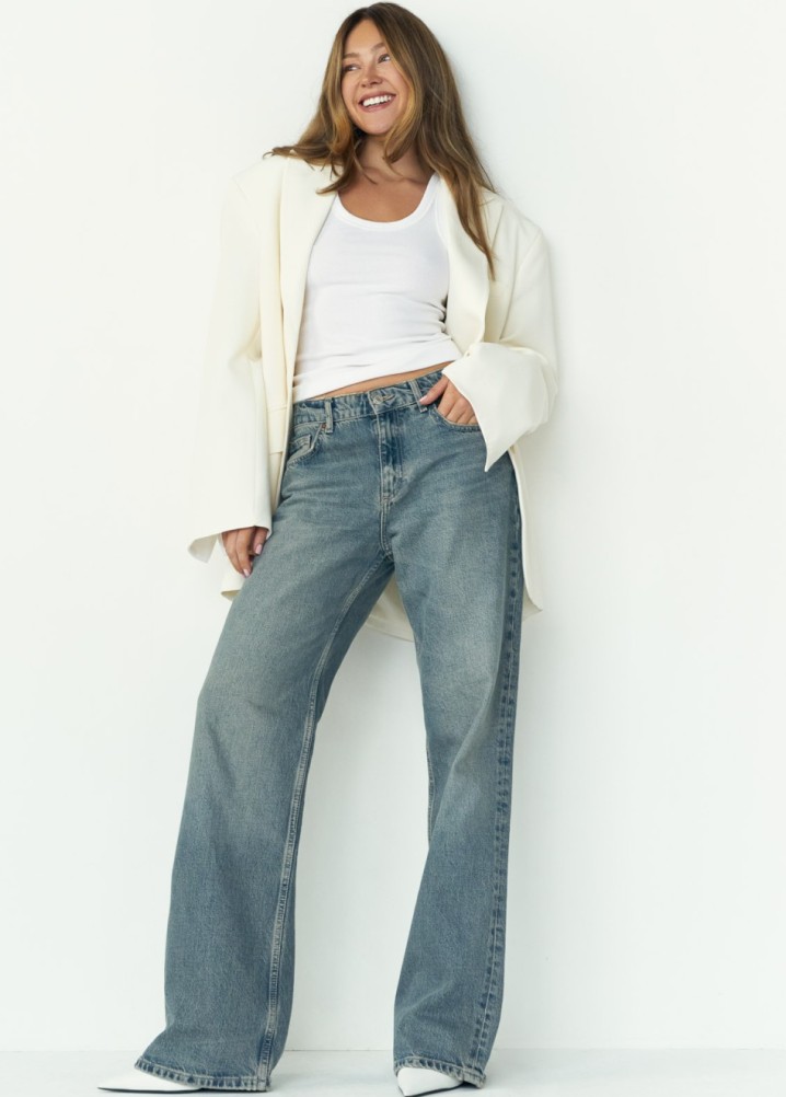 hollie hobin - model