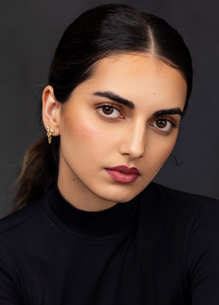 sasha vadher - model