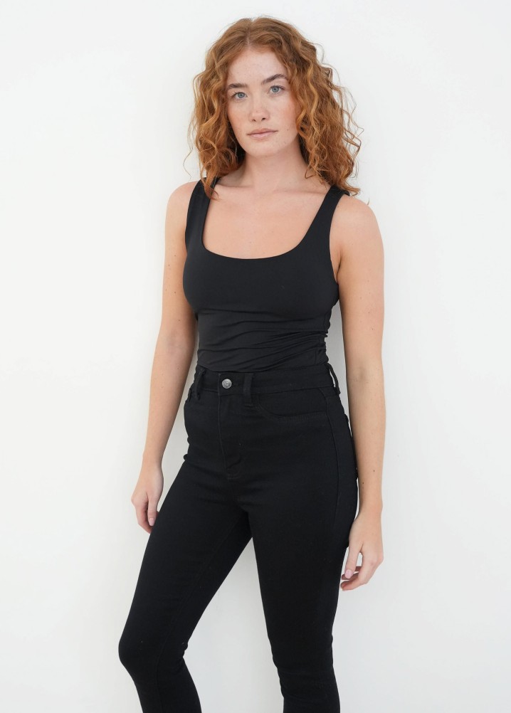 Lili-Mae Cleary - Digitals
