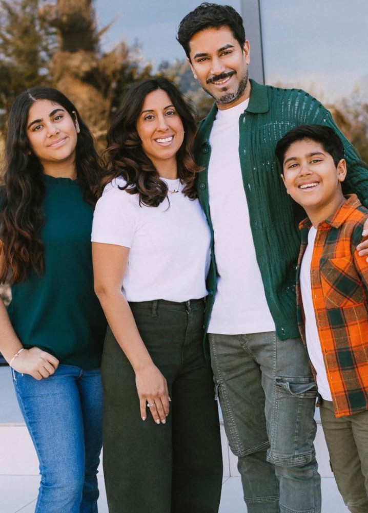 flip flop family - profile