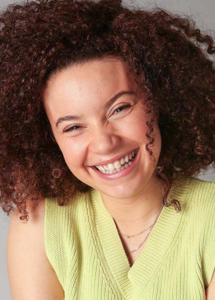 lara olutunmogun - teeth & lips