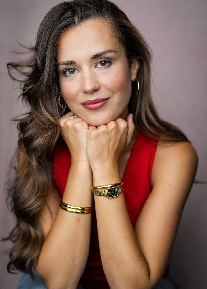 caroline anna-wilde - actor