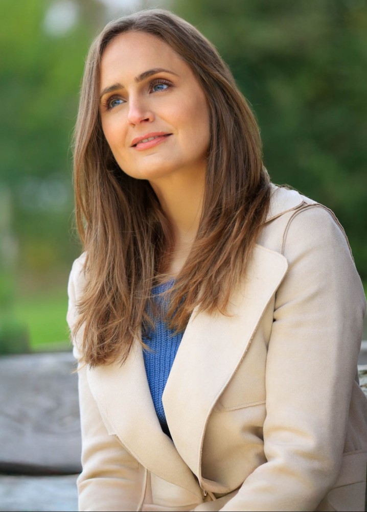 elizabeth core-clarke - actor