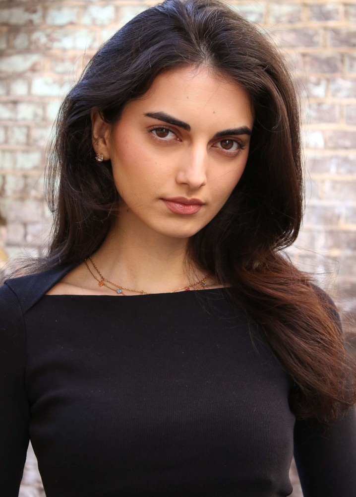 sasha vadher - model