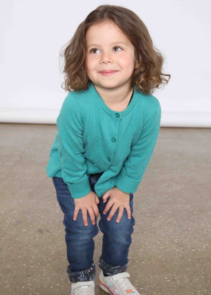 raeya sarris - junior