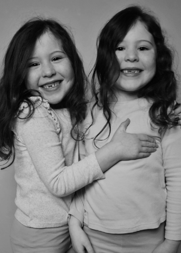 éloïse and isabella - junior