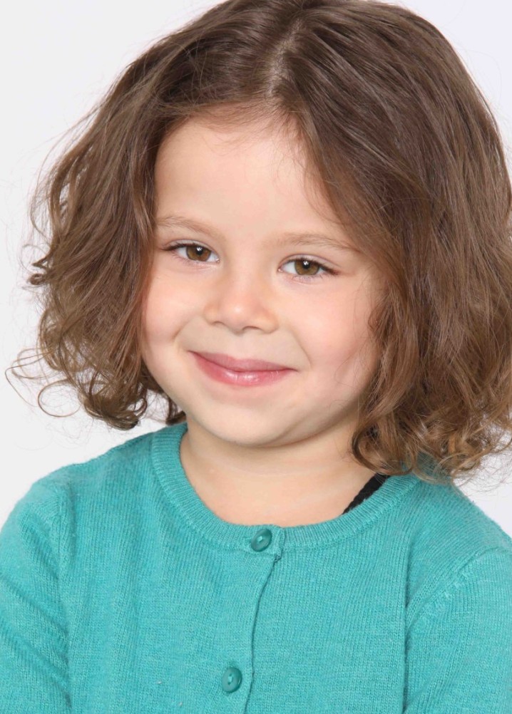 raeya sarris - profile