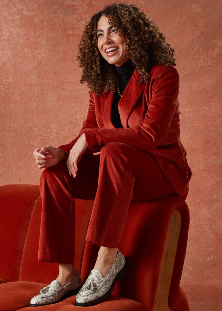 tori cross - profile