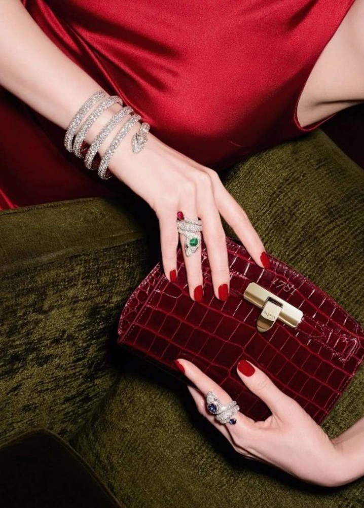 natasha murphy - hands