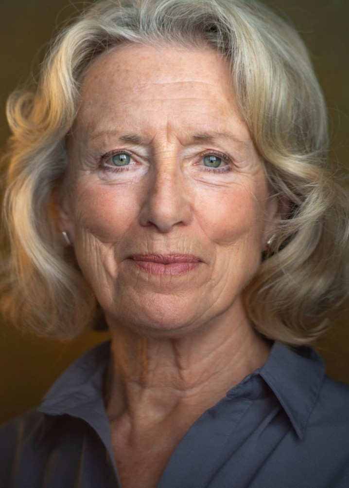 hilary harwood - profile