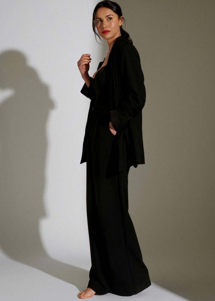 fiona merry mew - model