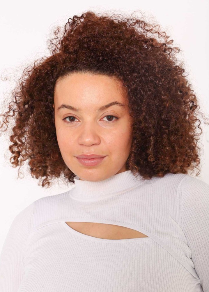 Lara Olutunmogun - Casting Shots