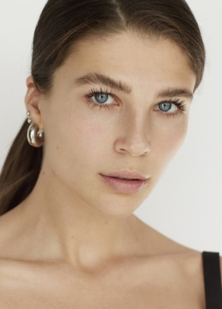 ella mapes - model